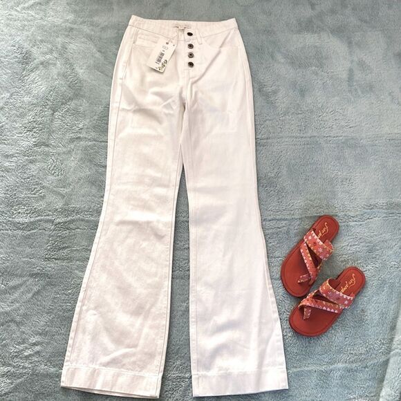 Chelsea & Violet Button fly flare white jeans - Picture 1 of 9